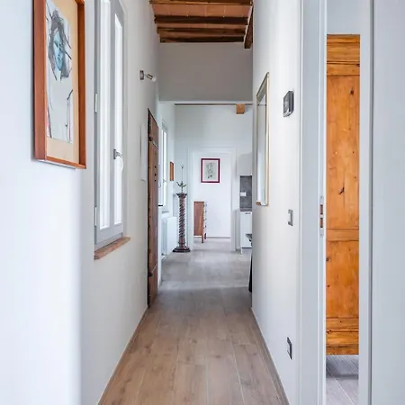 شقة Porta Romana Elegant With Private Parking!