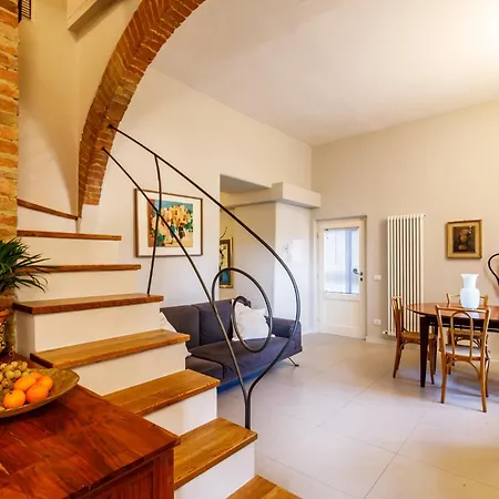 Porta Romana Elegant With Private Parking! سيينا