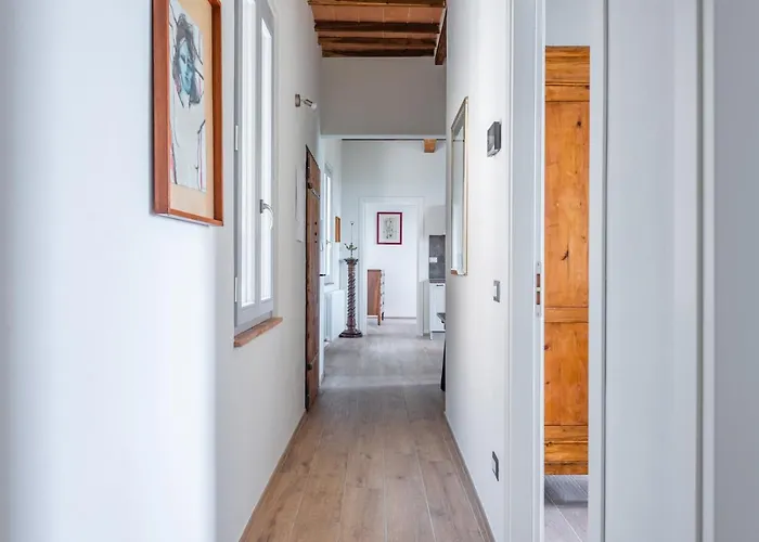 Apartmán Guesthost - Porta Romana Elegant With Private Parking